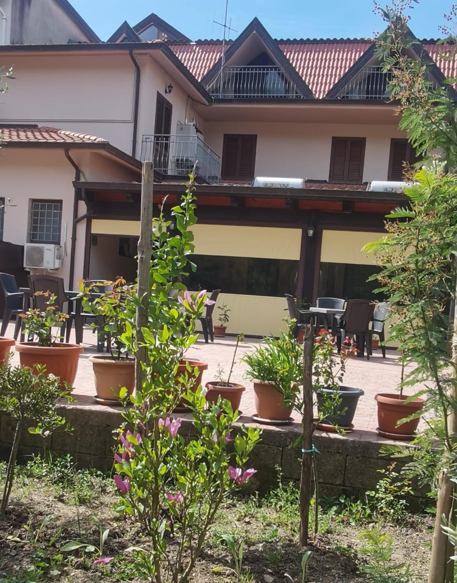 Hotel Edelweiss Laino Borgo Exterior foto